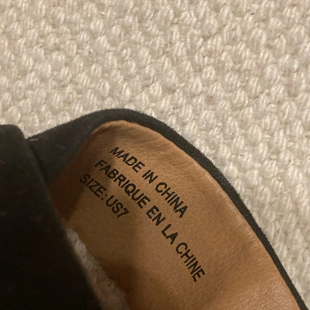 Urban Outfitters UO Platform Espadrille Black Suede Chevron Pattern Size 7